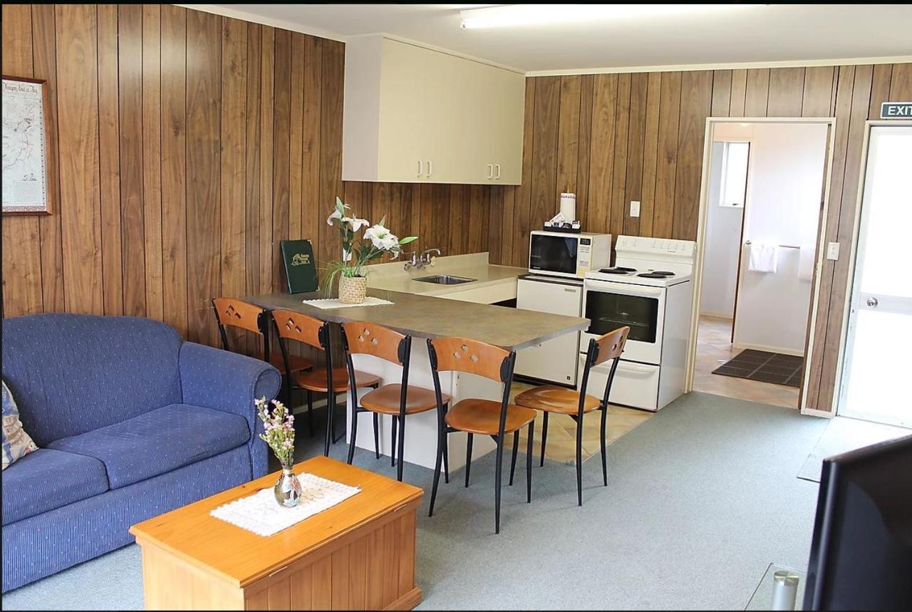 Anglers Paradise Motel Turangi Exterior photo